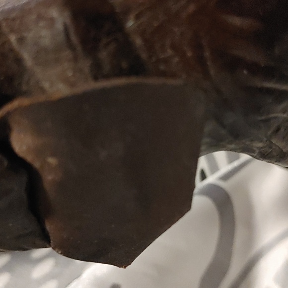 Two Elephant Figures - Picture 9 of 14